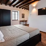 Al Pompiere - Wine And 3*